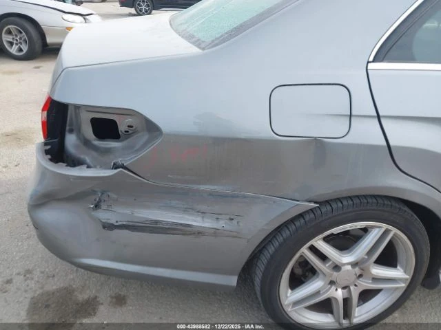 Mercedes-Benz E 350 Подгреви* Памет на седалките* Камера* Двойна пано, снимка 16 - Автомобили и джипове - 53245018