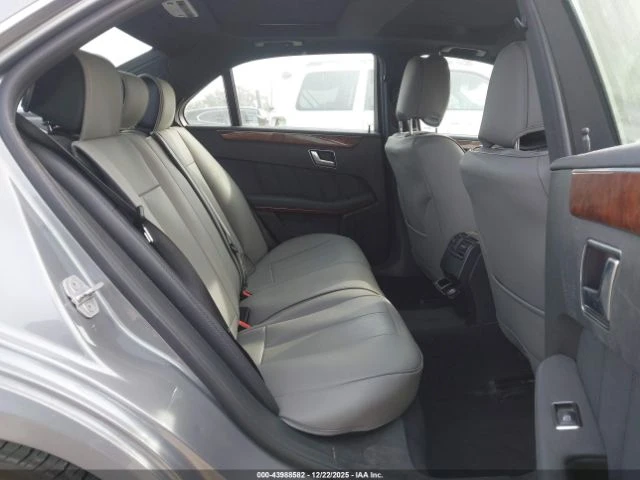 Mercedes-Benz E 350 Подгреви* Памет на седалките* Камера* Двойна пано, снимка 8 - Автомобили и джипове - 53245018