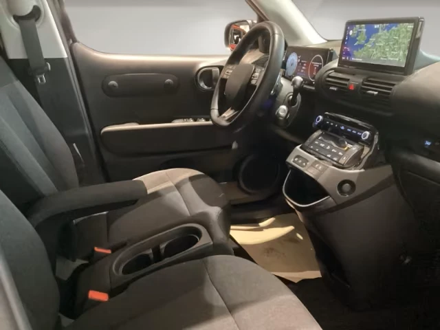 Hyundai Inster CAM* LED* CARPLAY* , снимка 10 - Автомобили и джипове - 54064957