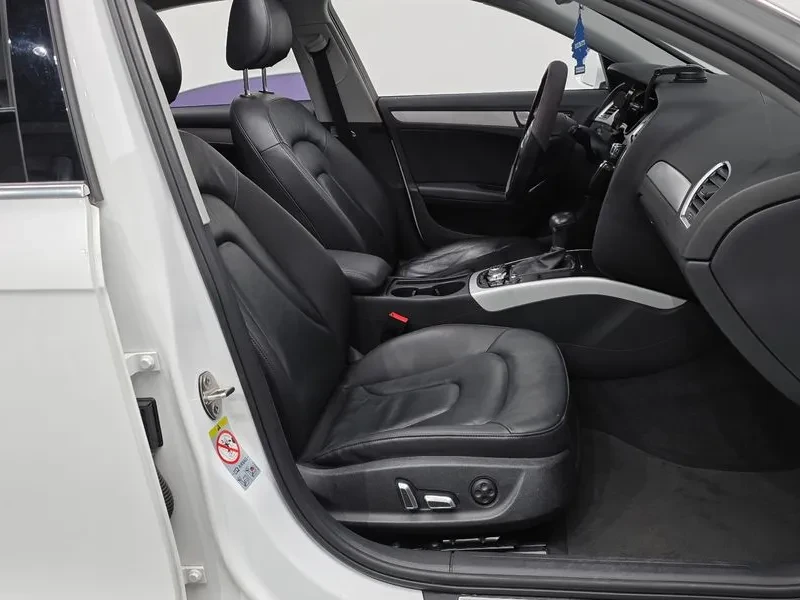 Audi A4 2.0 TDI, снимка 11 - Автомобили и джипове - 54144555