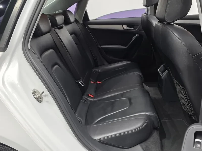 Audi A4 2.0 TDI, снимка 12 - Автомобили и джипове - 54144555