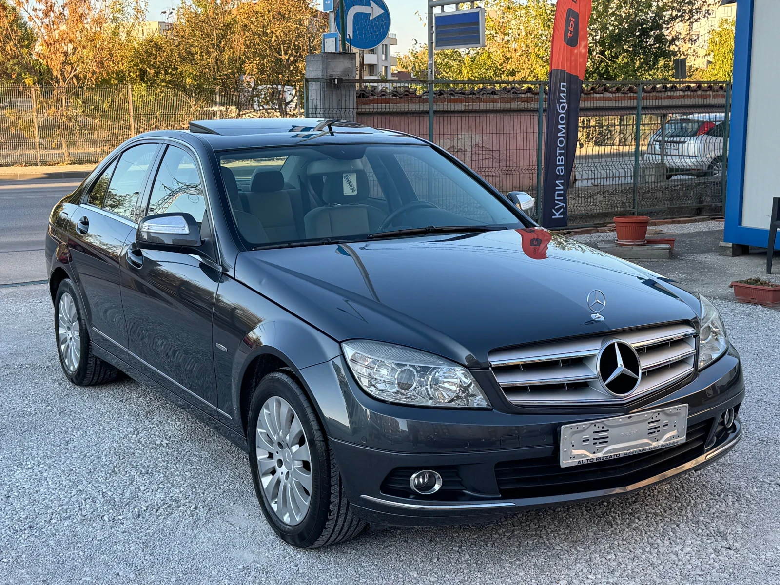 Mercedes-Benz C 180 ГАЗОВ ИНЖ* AUTOMATIC* EURO 5 - изображение 4