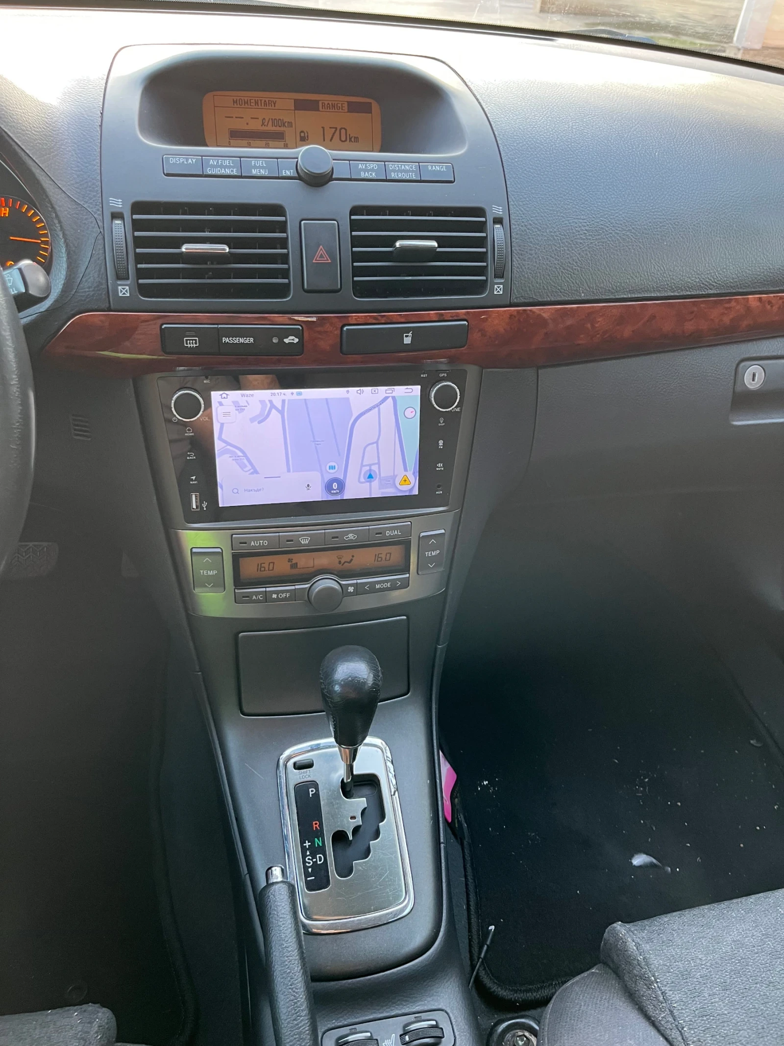 Toyota Avensis 2.0 - изображение 10