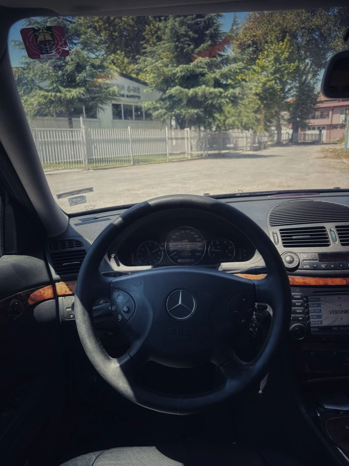 Mercedes-Benz E 270  - изображение 8