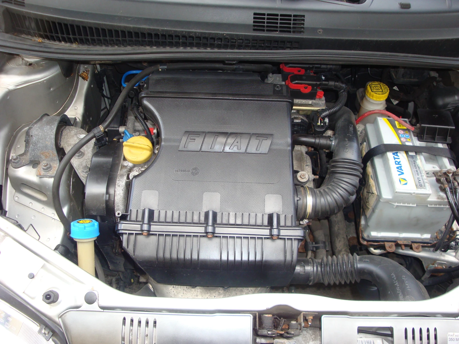 Fiat Idea, снимка 14 - Автомобили и джипове - 53662183