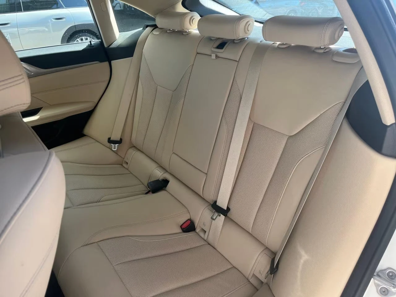 BMW i4 eDrive40/340HP/GRAN-COUPE/MEMO/AHK/CAM/NAVI/257g | Mobile.bg   12