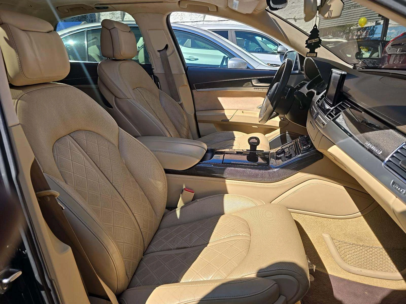 Audi S8 FULL* LED* 4.0T* BANG* OLUFSEN* ДИСТРОНИК* МАСАЖ*  - изображение 9