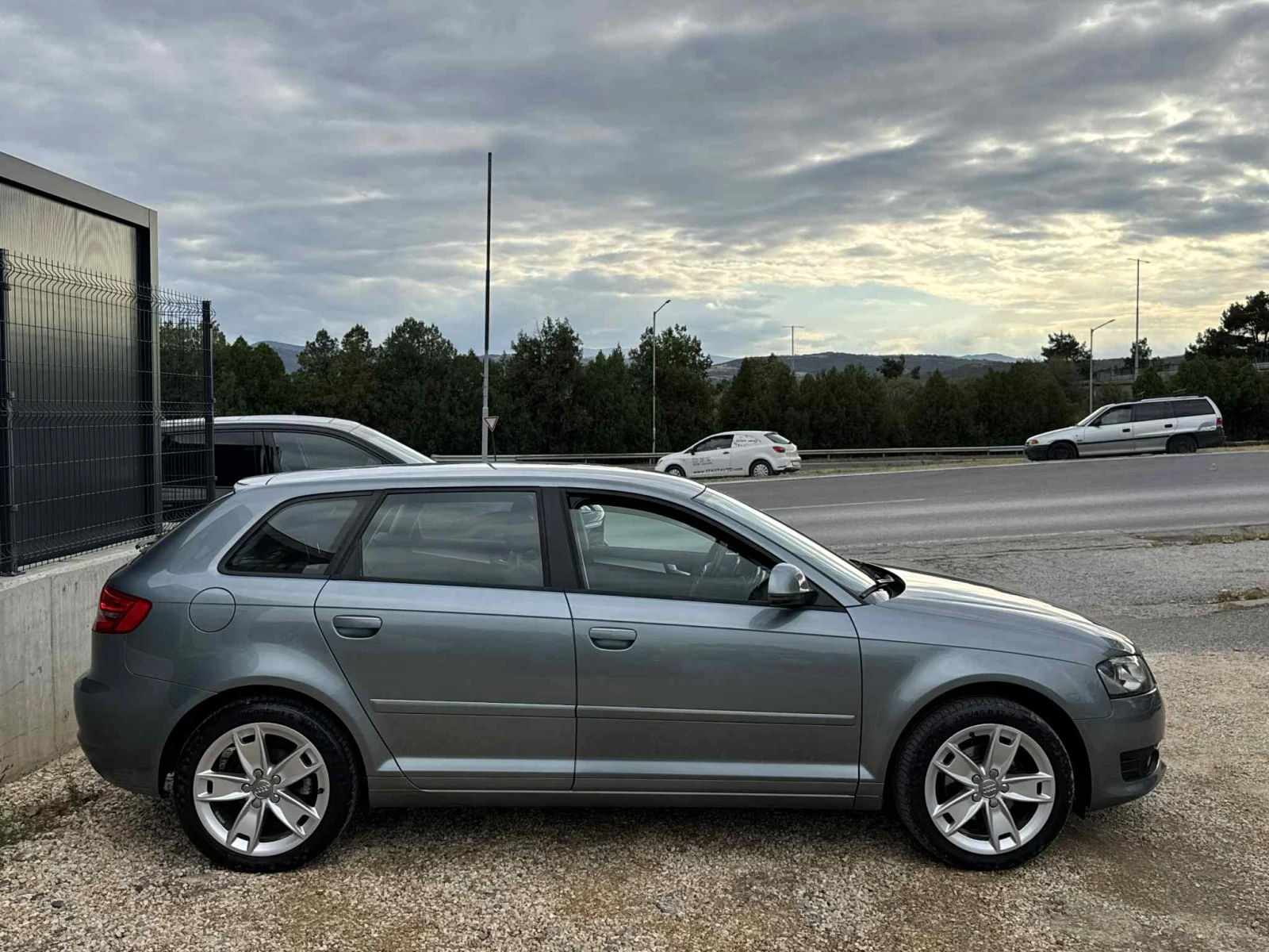 Audi A3 1.6TDI* SPORTBACK* EURO5* TOP - изображение 4