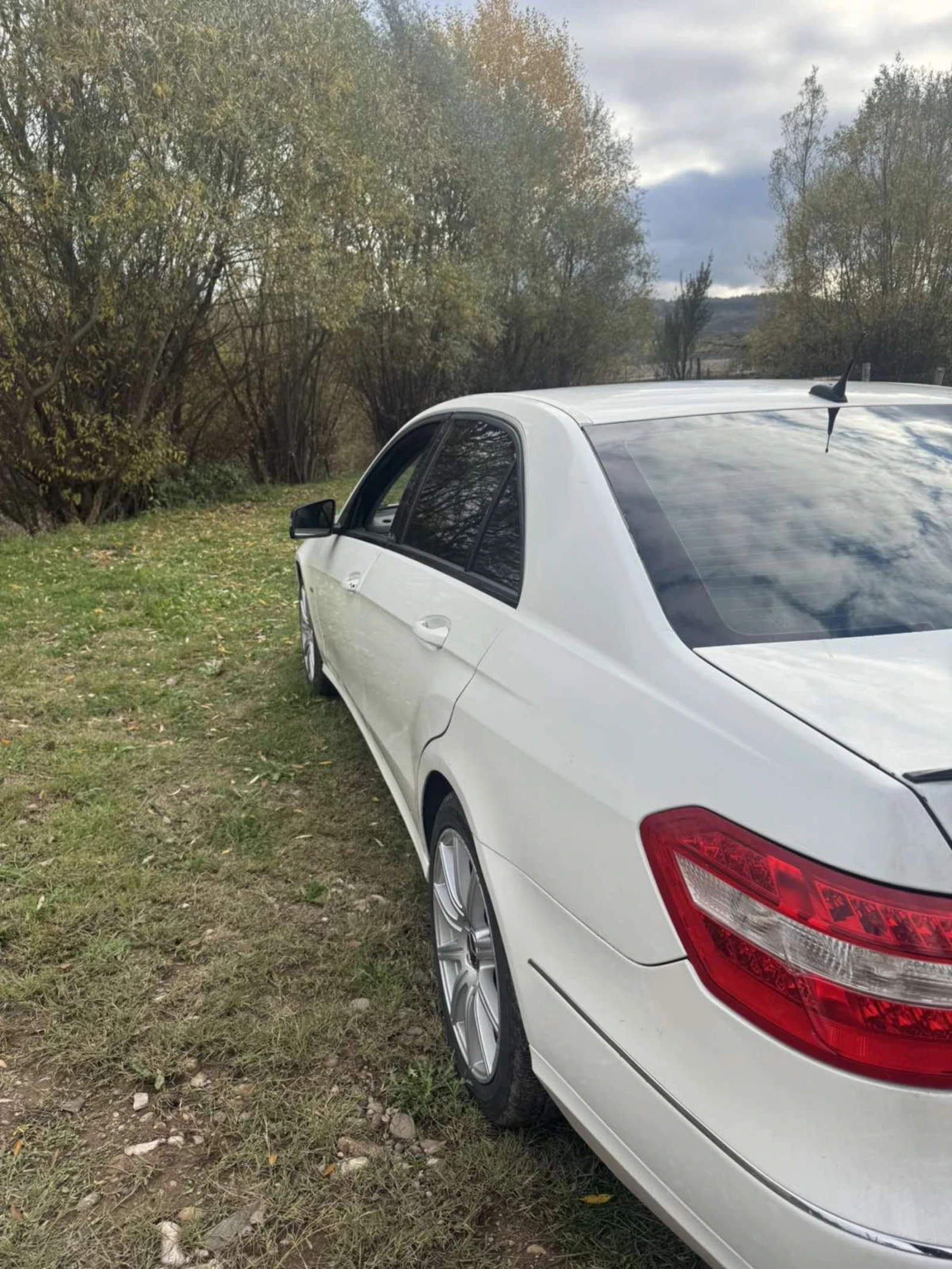 Mercedes-Benz E 200  - изображение 4