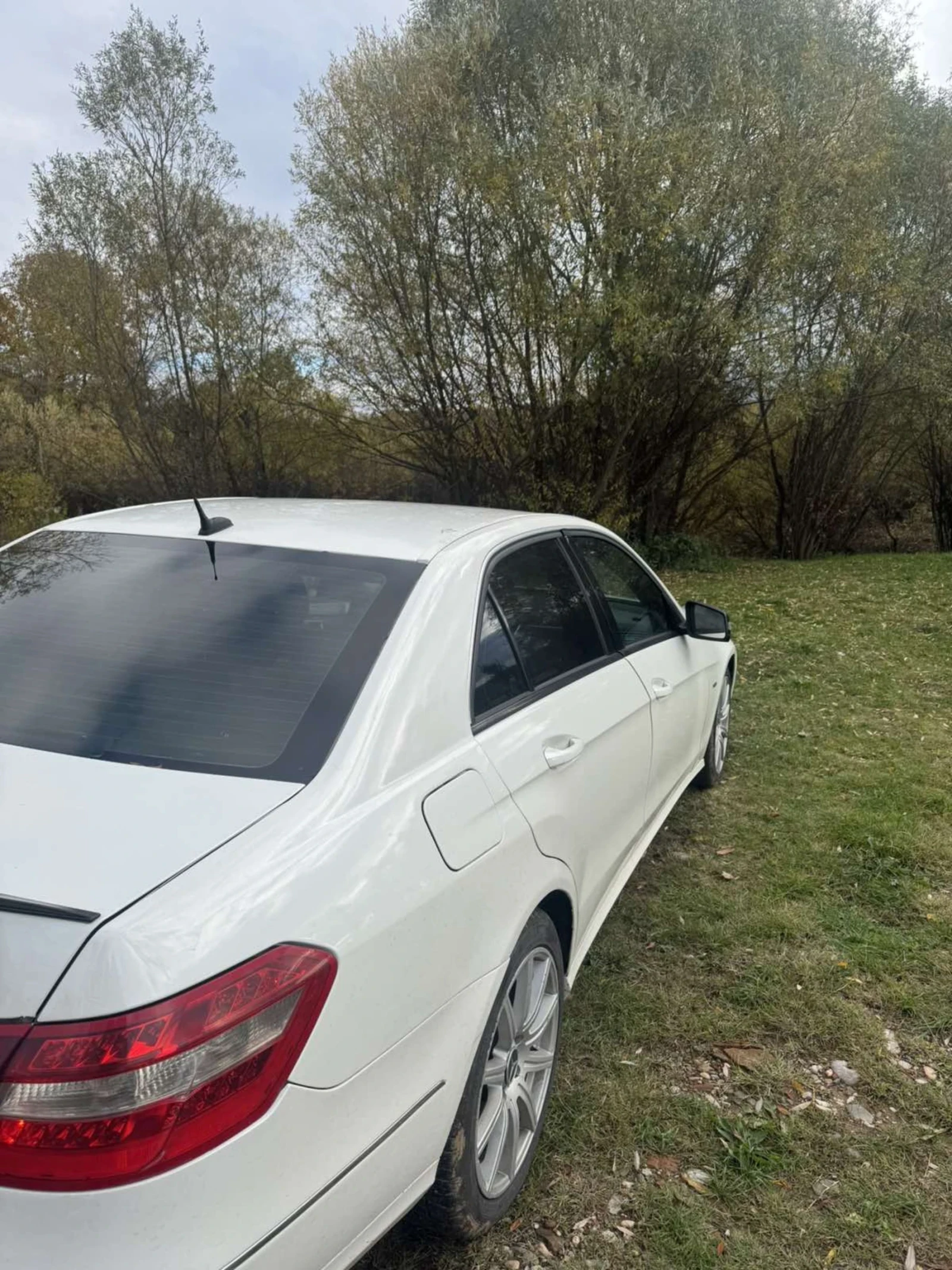 Mercedes-Benz E 200  - изображение 2