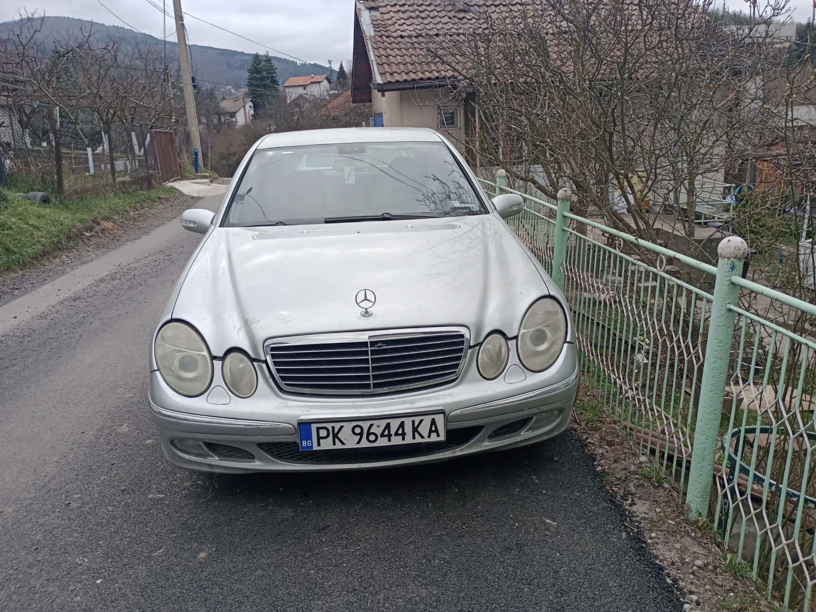 Mercedes-Benz E 270