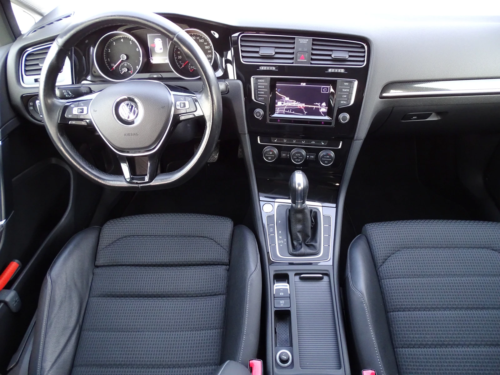 VW Golf * _1.4TSI_DSG_* 140 Коня_* , снимка 14 - Автомобили и джипове - 54013993