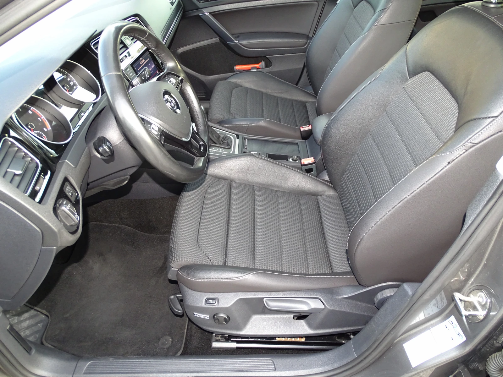 VW Golf * _1.4TSI_DSG_* 140 Коня_* , снимка 9 - Автомобили и джипове - 54013993