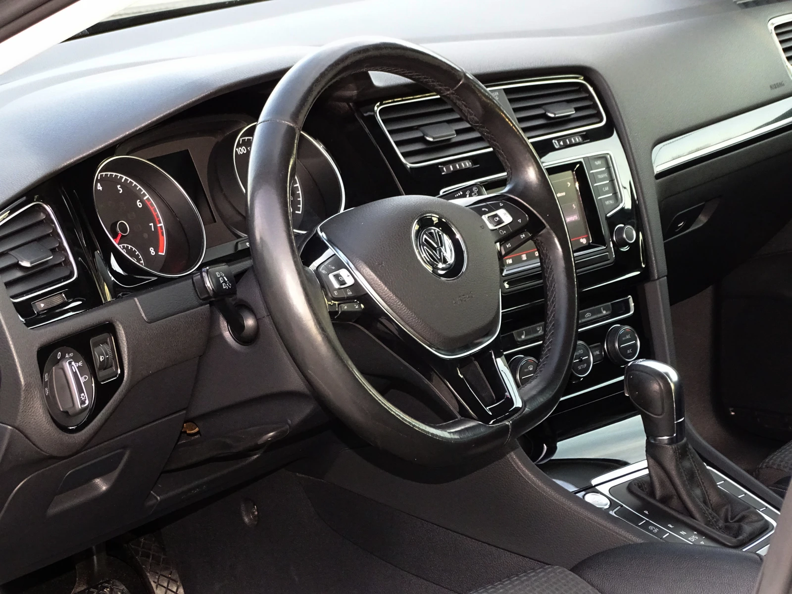 VW Golf * _1.4TSI_DSG_* 140 Коня_* , снимка 10 - Автомобили и джипове - 54013993