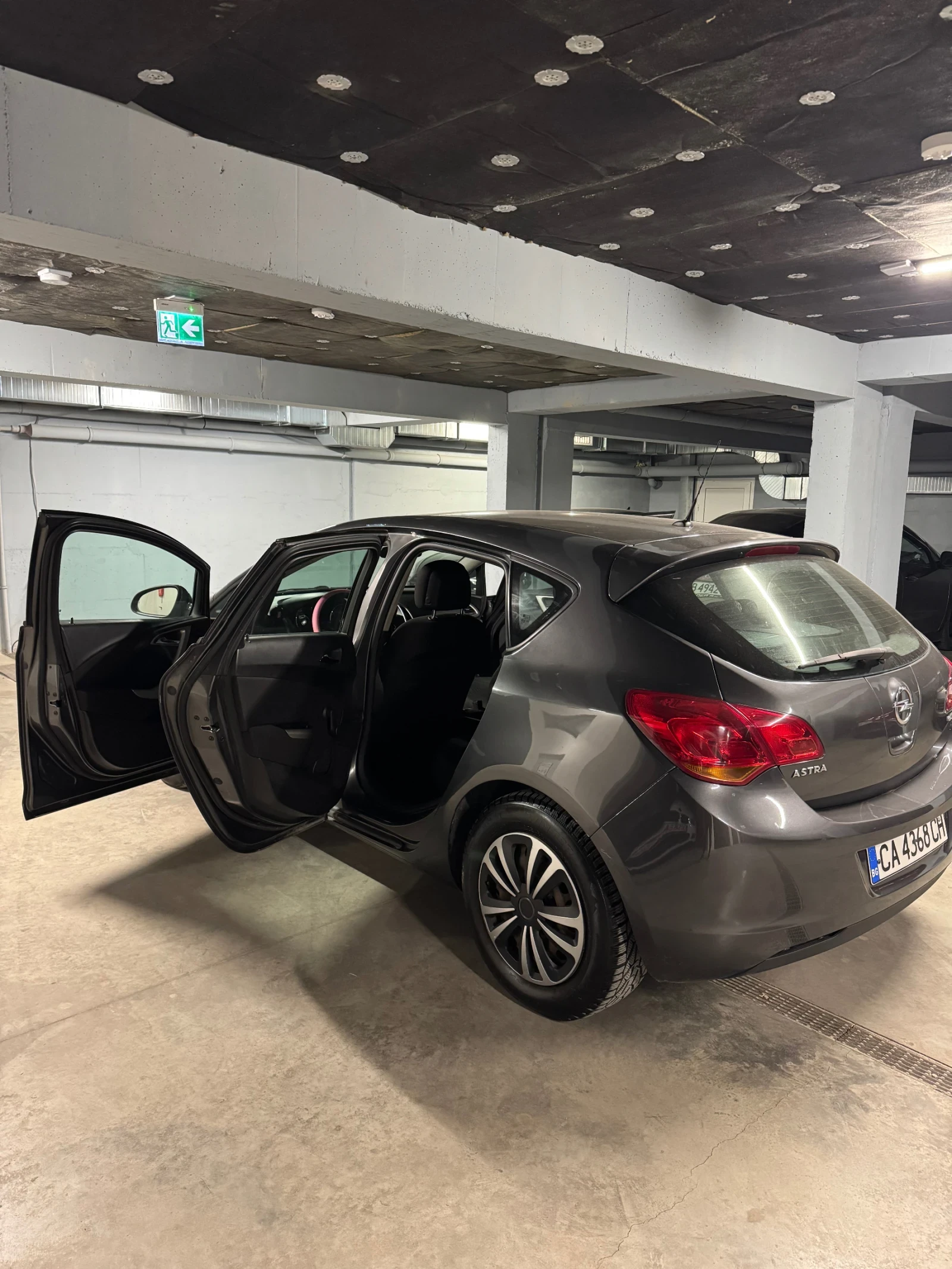 Opel Astra, снимка 2 - Автомобили и джипове - 54232832