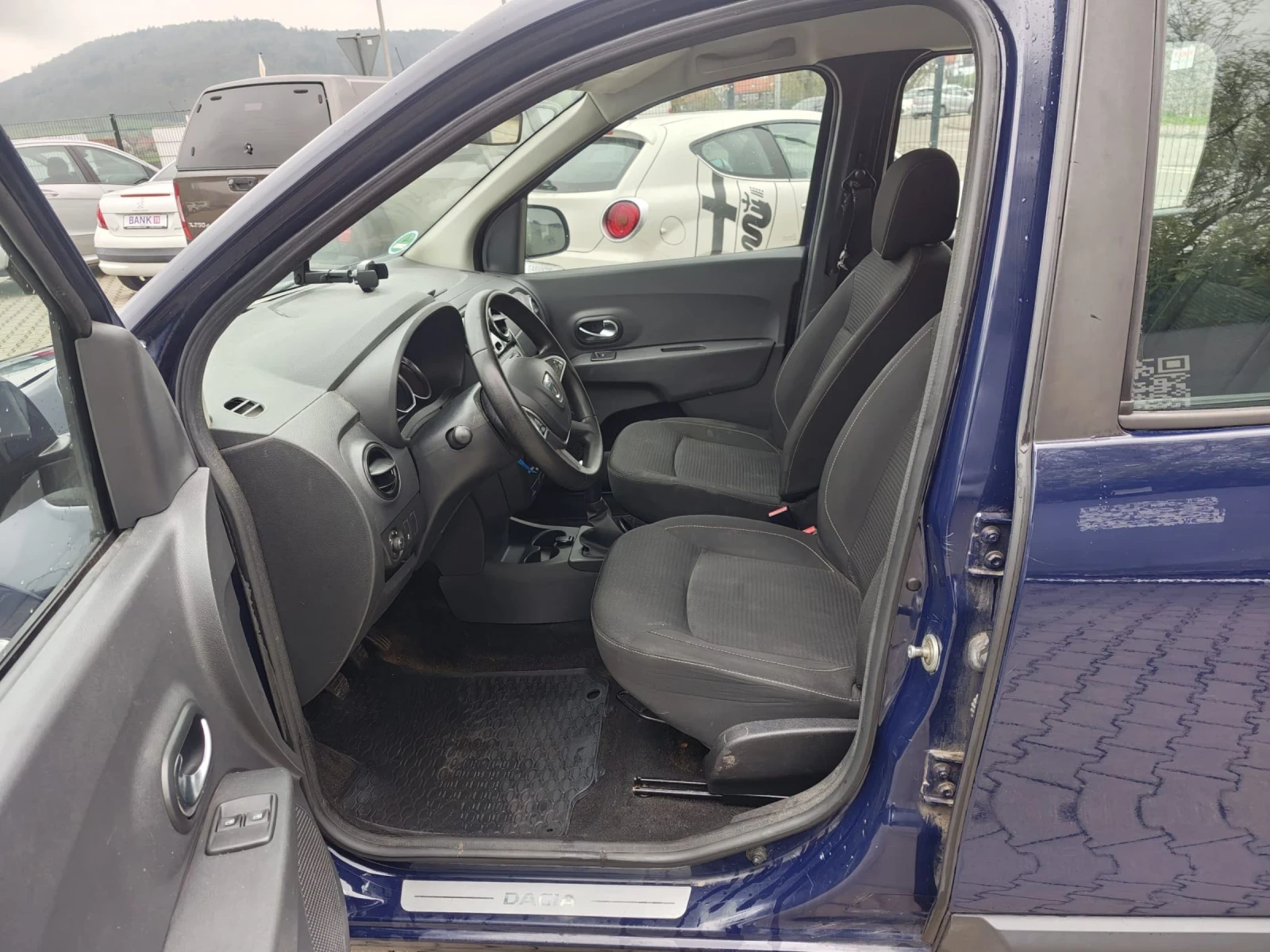 Dacia Lodgy 1.6-102�� 6+ 1 | Mobile.bg � ����������� 12