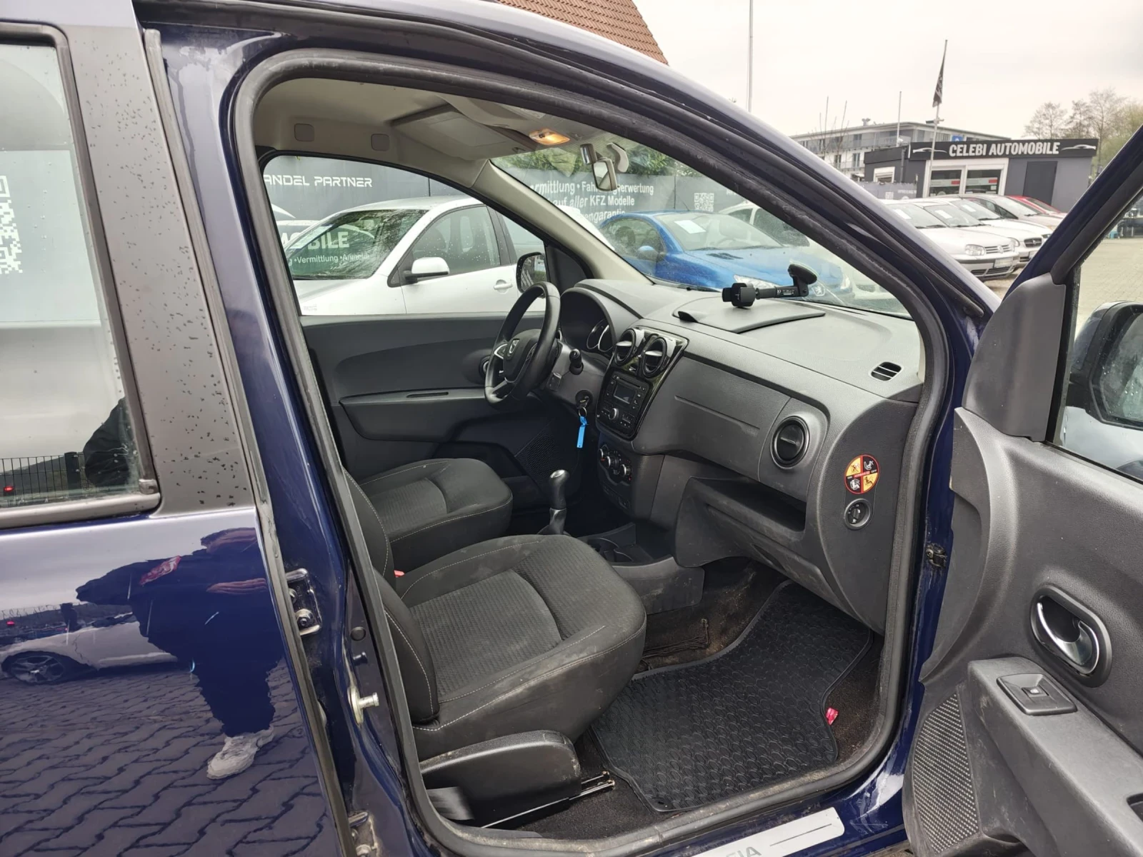 Dacia Lodgy 1.6-102�� 6+ 1 | Mobile.bg � ����������� 6