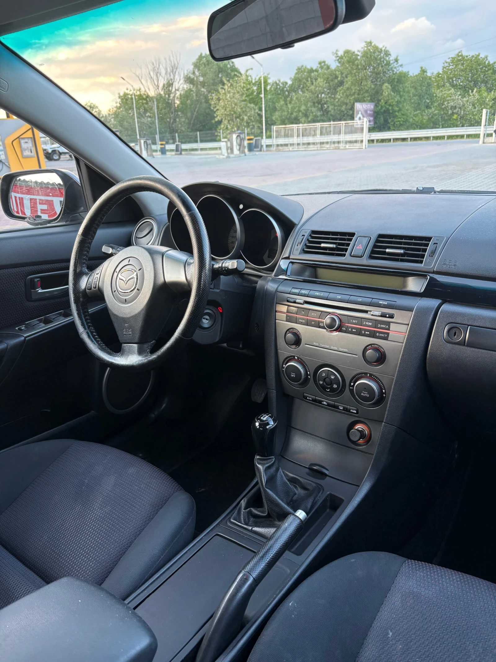 Mazda 3 FACELIFT, снимка 8 - Автомобили и джипове - 54597689