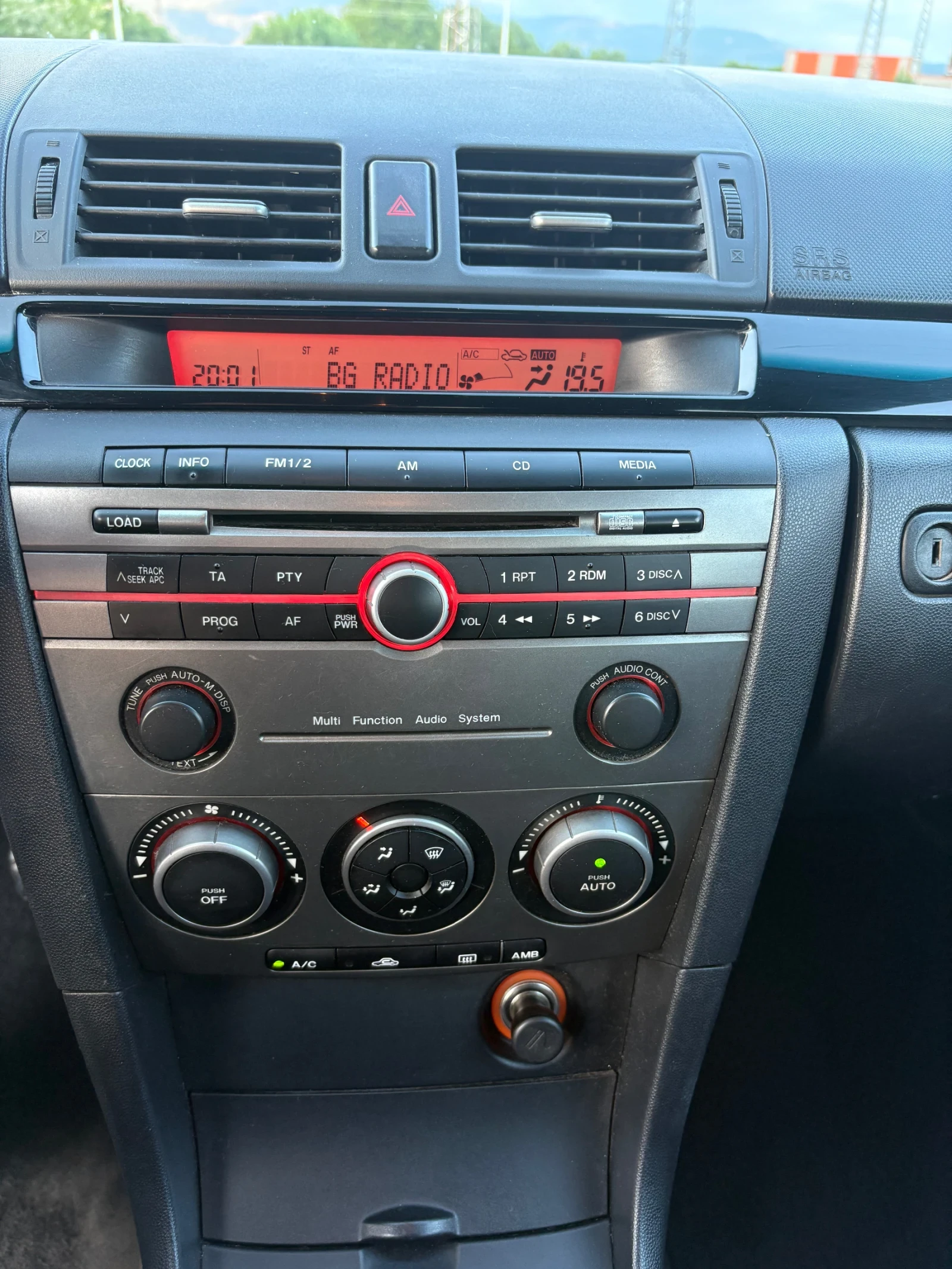 Mazda 3 FACELIFT, снимка 10 - Автомобили и джипове - 54597689