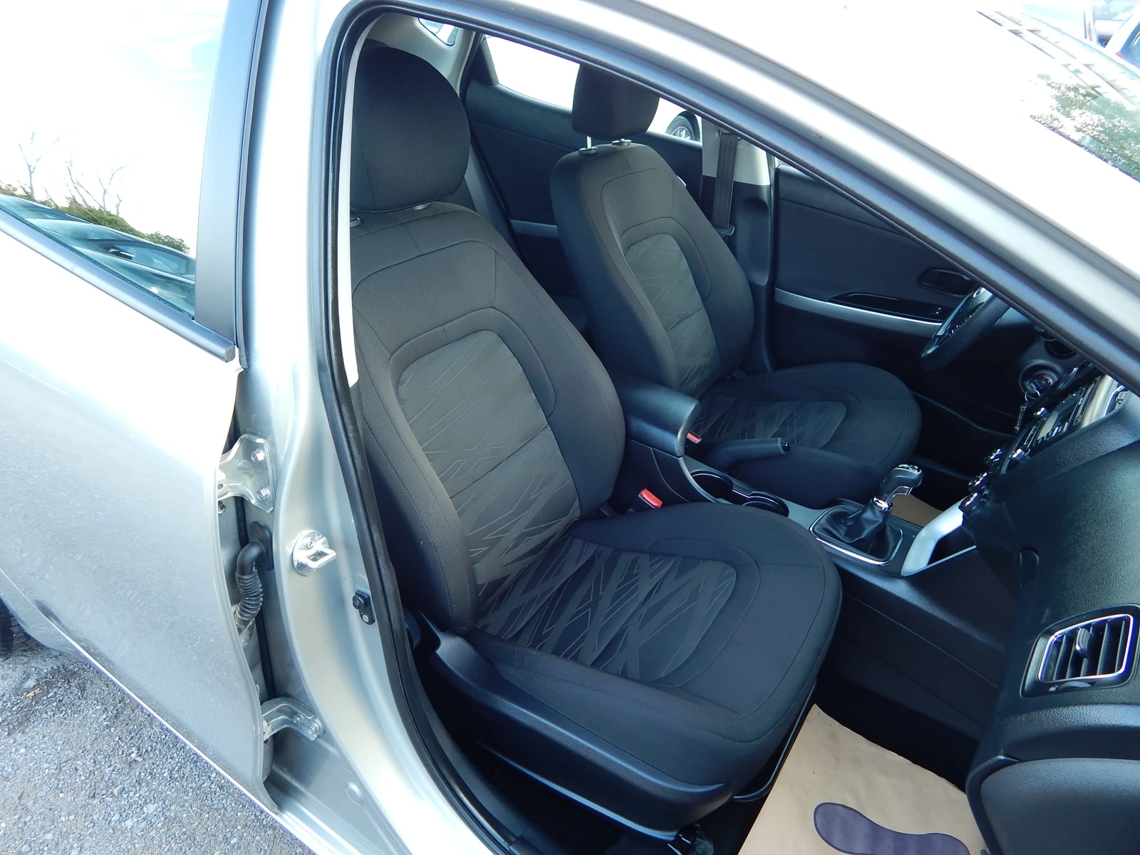 Kia Ceed 1.4CRDI* 90k.* 6скорости* EURO5B* , снимка 17 - Автомобили и джипове - 54961598