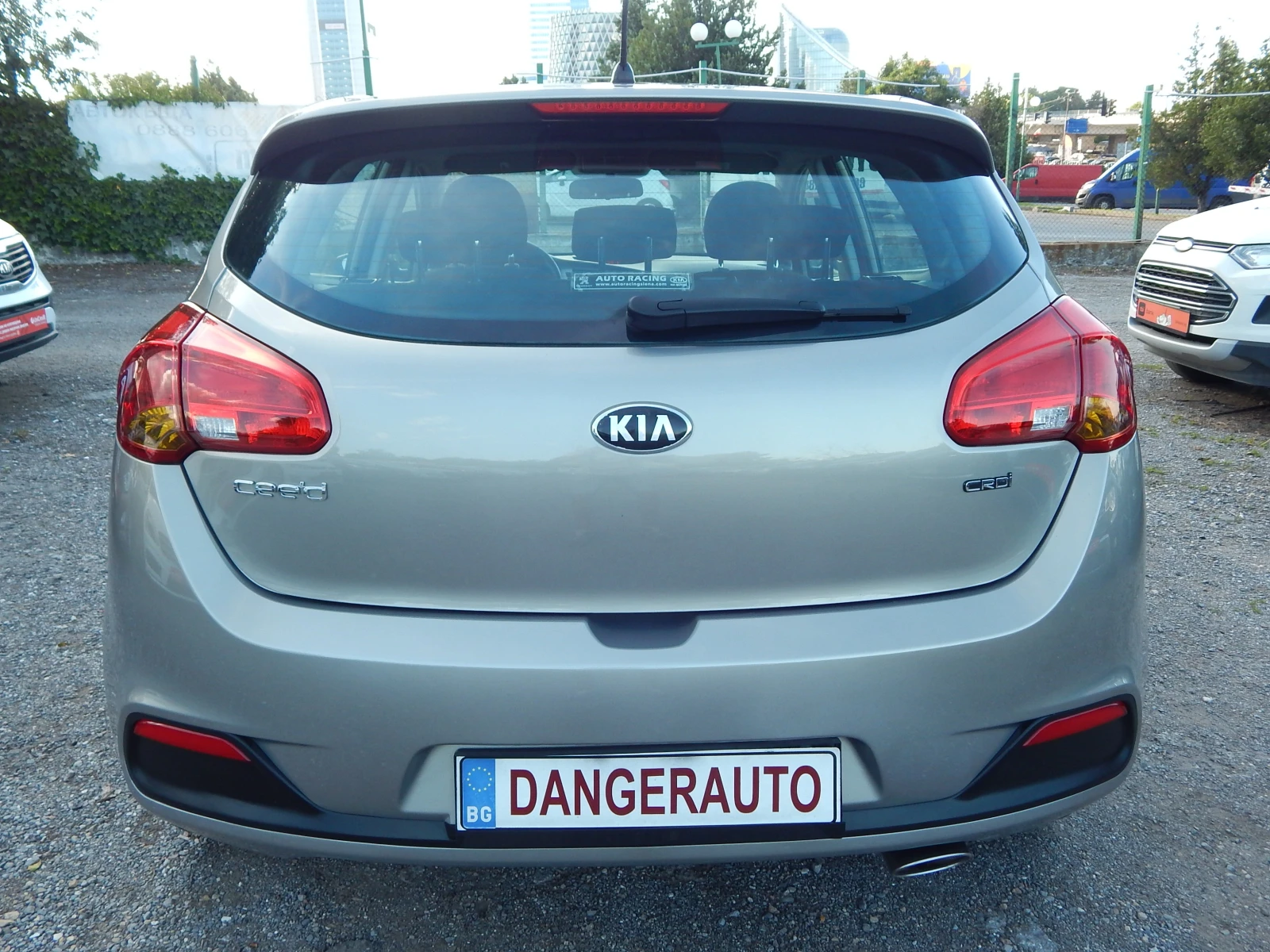 Kia Ceed 1.4CRDI* 90k.* 6скорости* EURO5B* , снимка 5 - Автомобили и джипове - 54961598