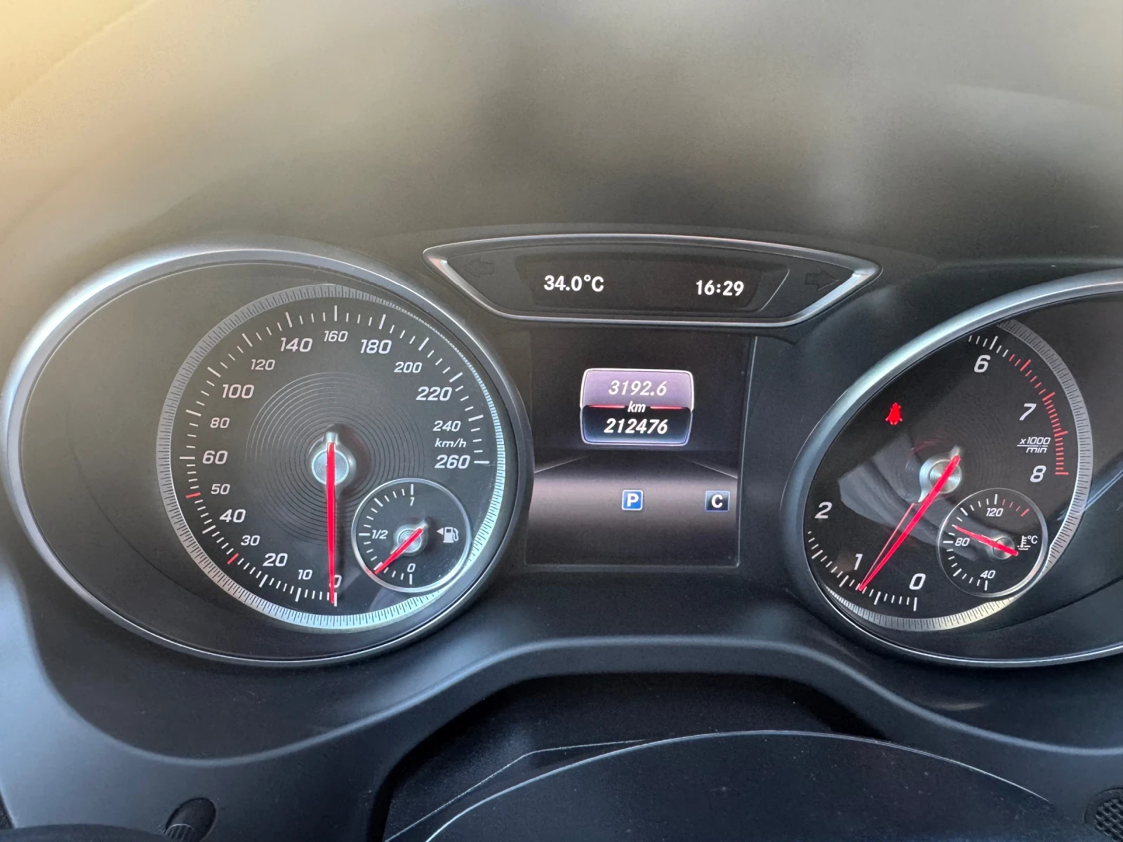 Mercedes-Benz CLA 180, снимка 9 - Автомобили и джипове - 54965563