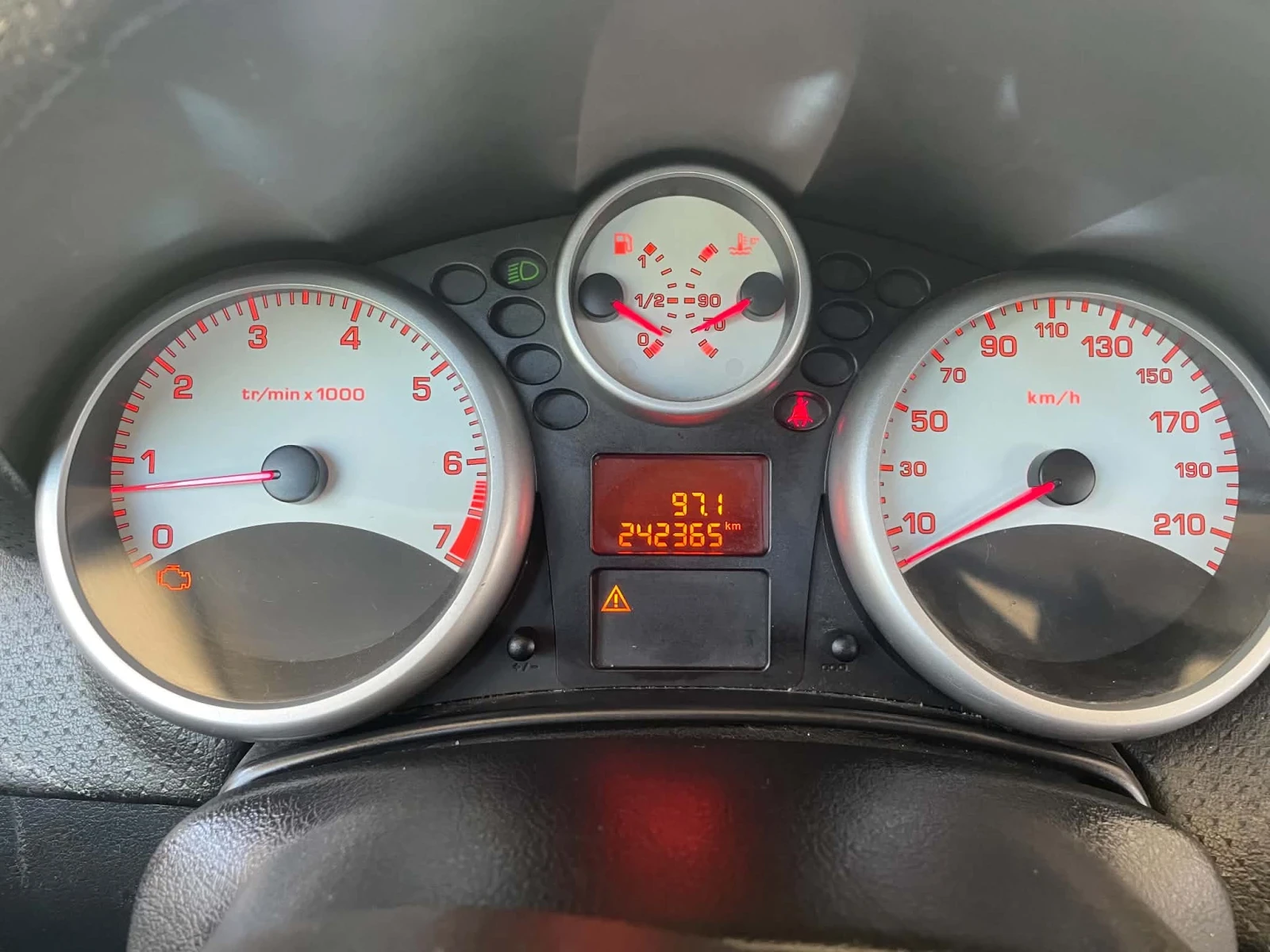 Peugeot 207, снимка 3 - Автомобили и джипове - 55005689