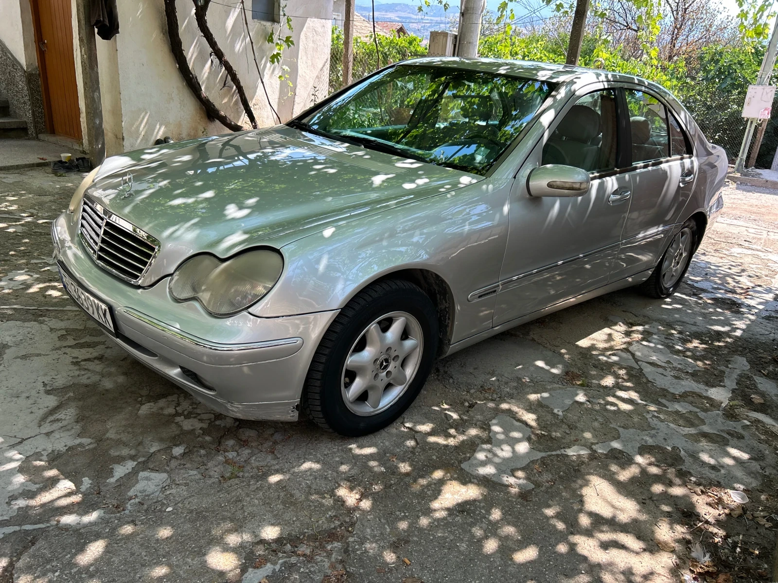 Mercedes-Benz C 220 CDI, снимка 13 - Автомобили и джипове - 55117843