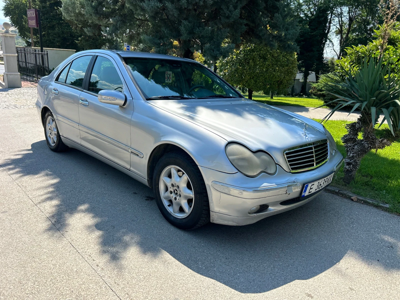 Mercedes-Benz C 220 CDI, снимка 2 - Автомобили и джипове - 55117843