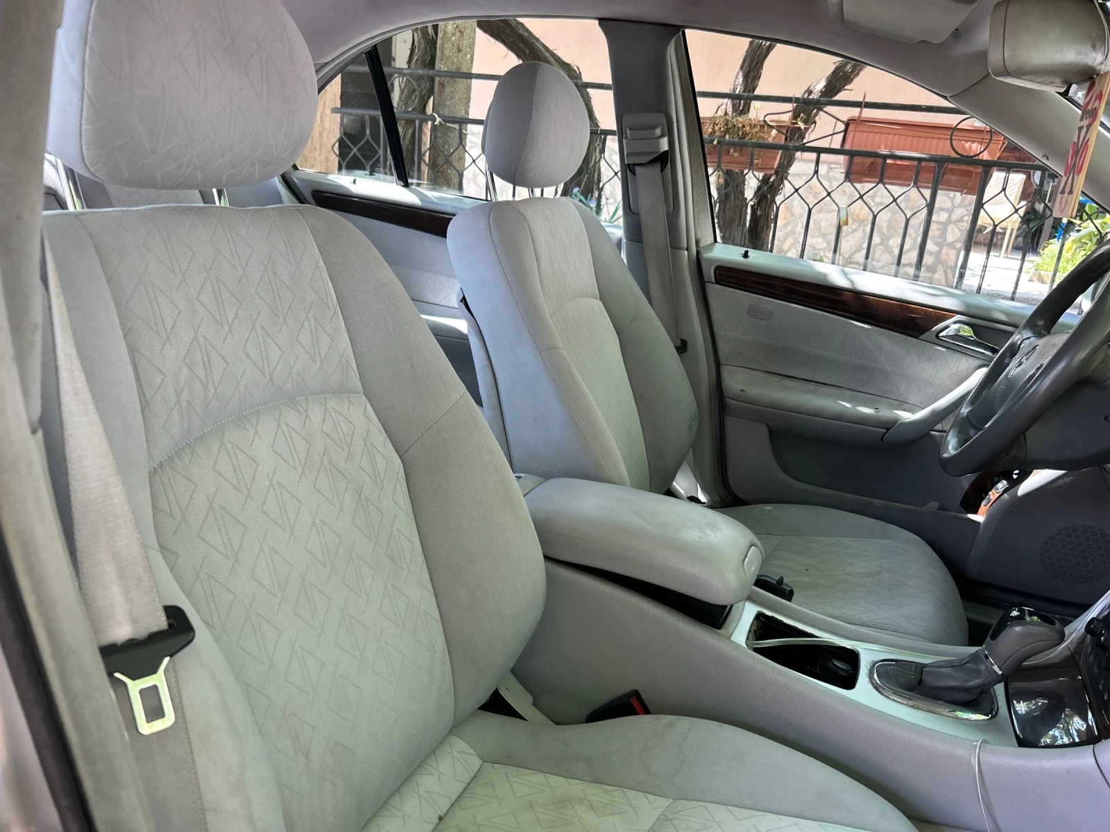 Mercedes-Benz C 220 CDI, снимка 16 - Автомобили и джипове - 55117843