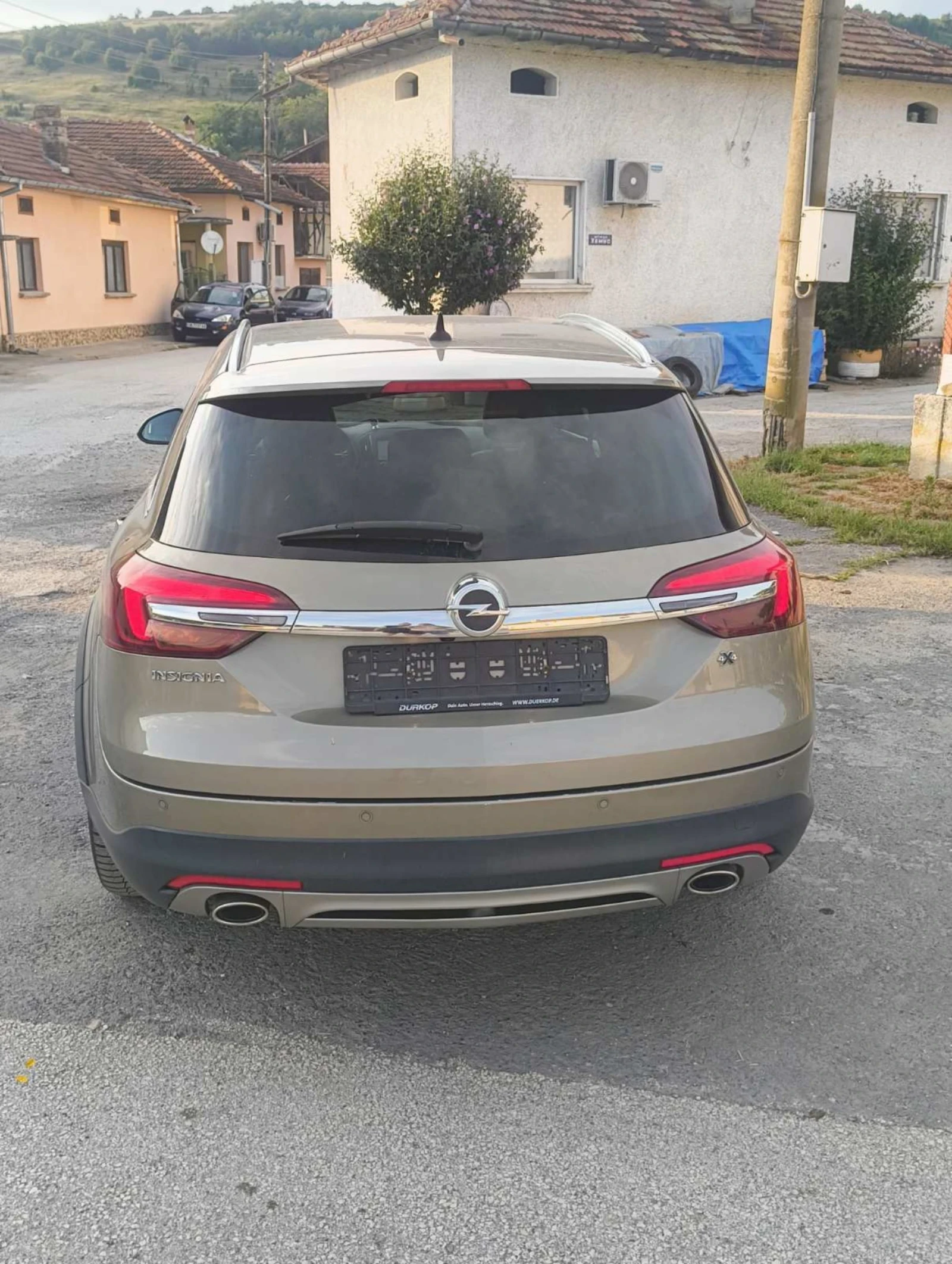 Opel Insignia, снимка 4 - Автомобили и джипове - 55339339
