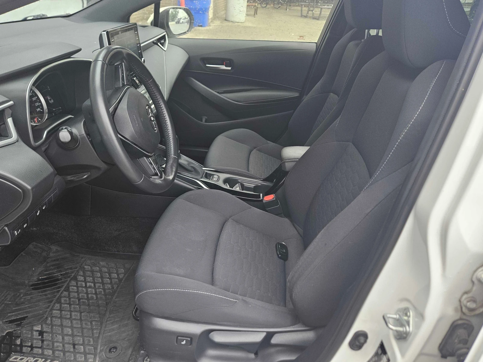 Toyota Corolla * CVT * АВТОКРЕДИТ БЕЗ ПЪРВОНАЧАЛНА ВНОСКА* , снимка 5 - Автомобили и джипове - 56030694