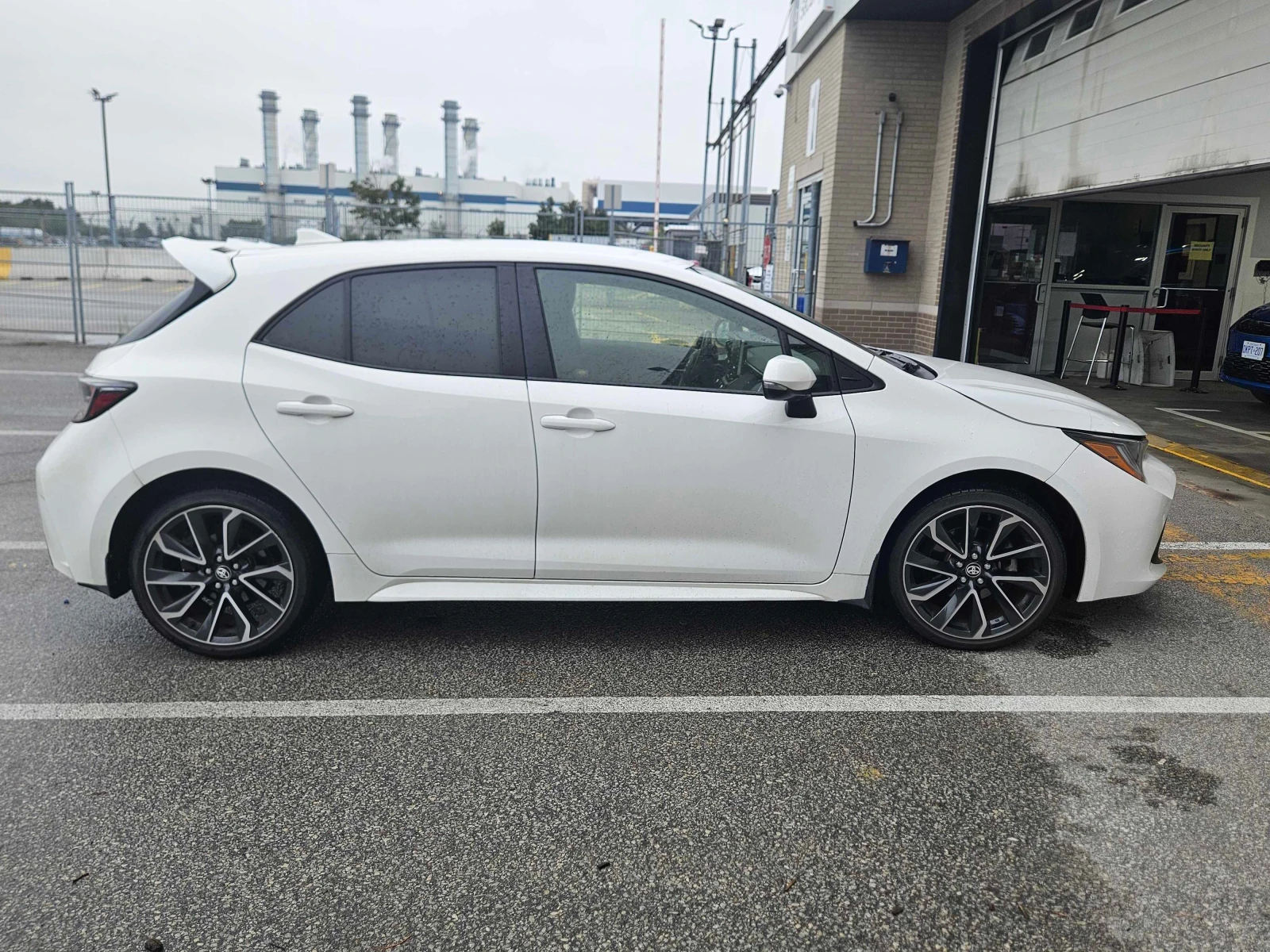Toyota Corolla * CVT * АВТОКРЕДИТ БЕЗ ПЪРВОНАЧАЛНА ВНОСКА* , снимка 3 - Автомобили и джипове - 56030694