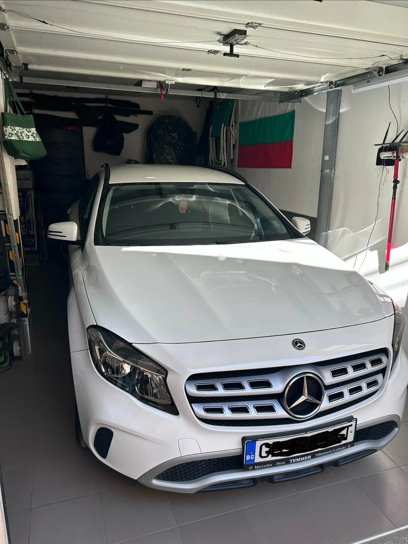 Mercedes-Benz GLA 180, снимка 13 - Автомобили и джипове - 56172391