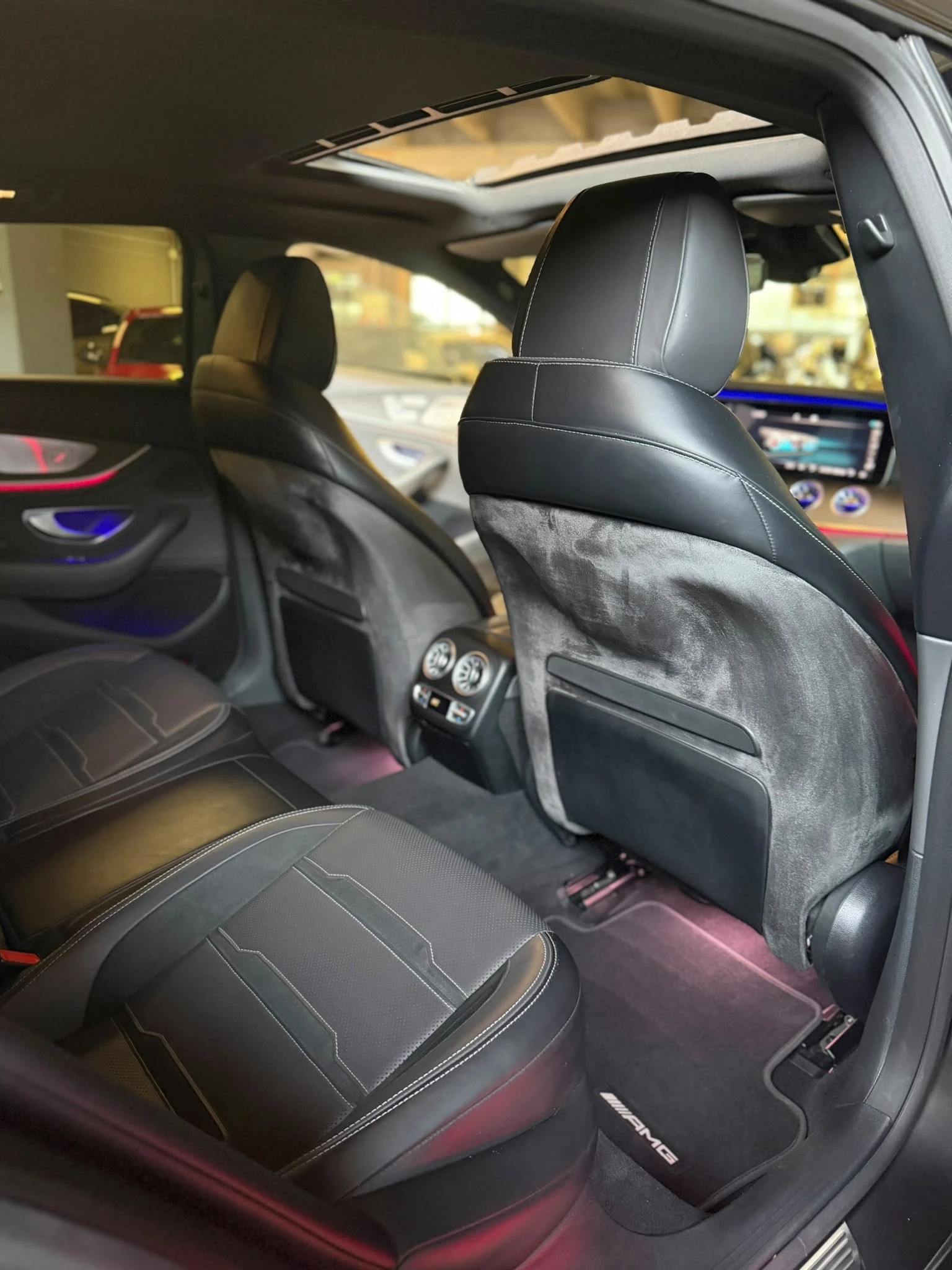 Mercedes-Benz AMG GT 53 4-Door Coupe EQ Boost 4MATIC+ , снимка 13 - Автомобили и джипове - 56230829