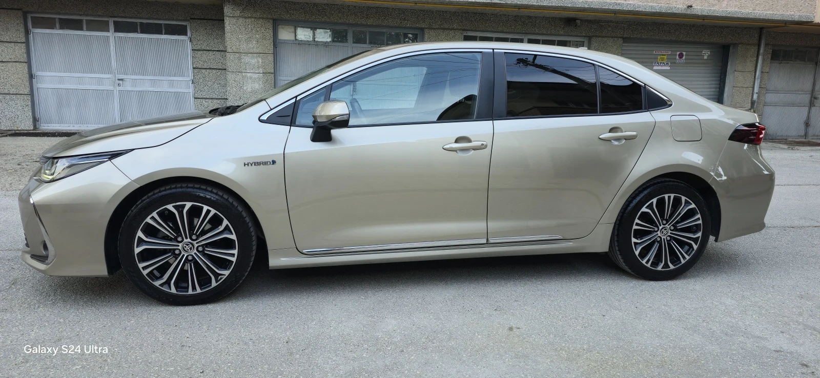 Toyota Corolla 1.8 Hybrid EXECUTIVE PLUS