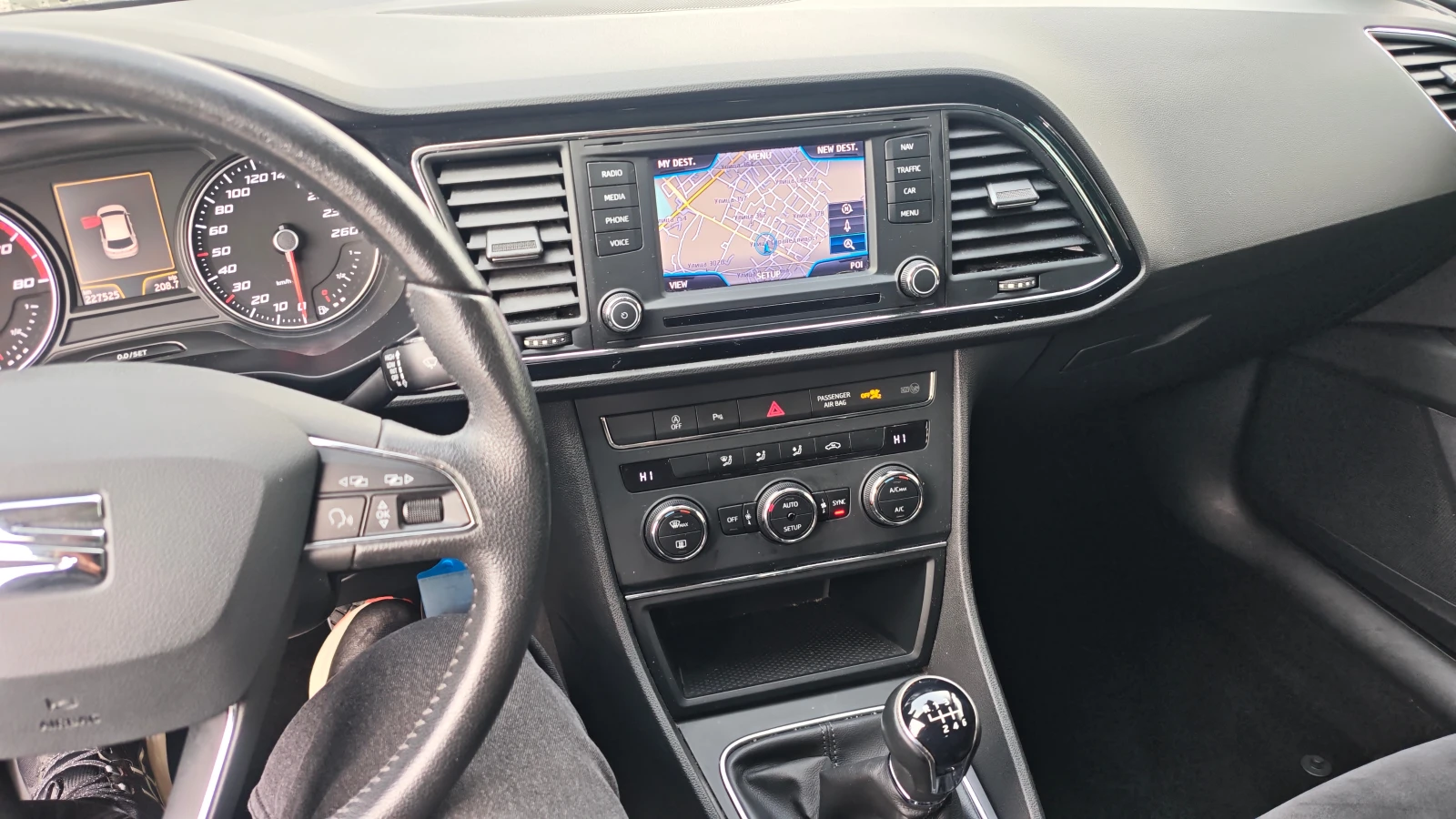 Seat Leon ШВЕЙЦАРИЯ, CNG, снимка 9 - Автомобили и джипове - 56633102