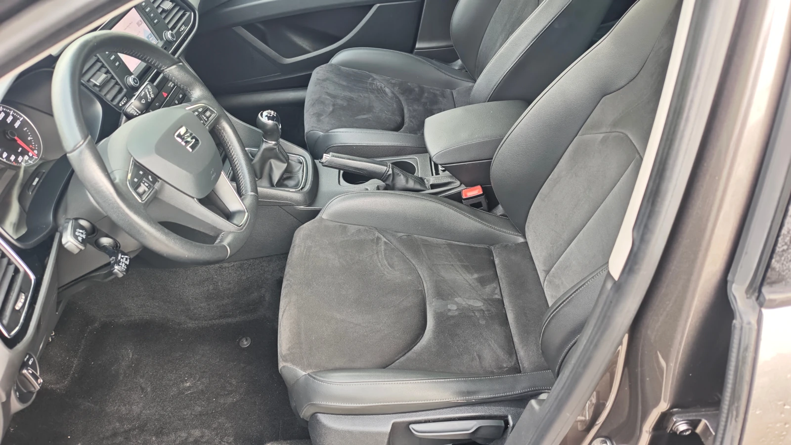 Seat Leon ШВЕЙЦАРИЯ, CNG, снимка 10 - Автомобили и джипове - 56633102