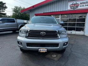 Toyota Sequoia SR5 5.7 4X4 | Mobile.bg    2