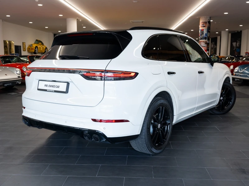 Porsche Cayenne E-Hybrid, снимка 5 - Автомобили и джипове - 47693321