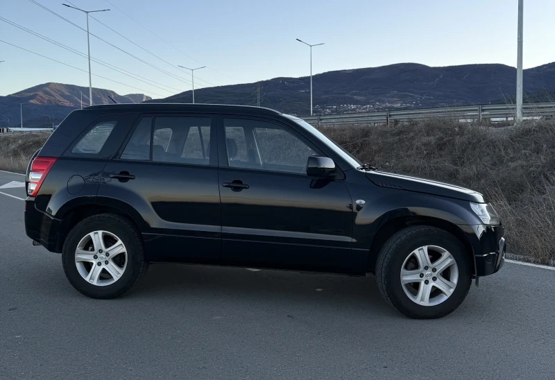 Suzuki Grand vitara 2.0 4X4, снимка 9 - Автомобили и джипове - 48744982