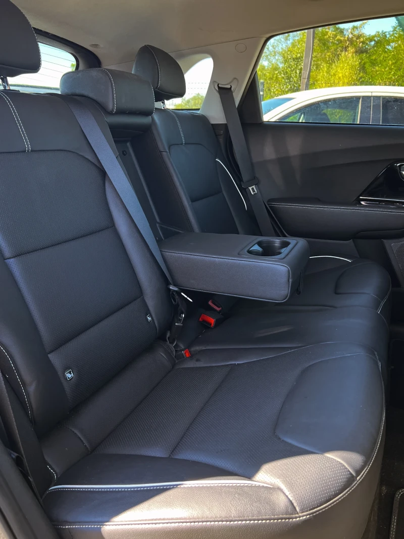 Kia Niro 65KWh EXECUTIVE LINE/KIACONN/FULL ASIST/SOH100%, снимка 11 - Автомобили и джипове - 51522802
