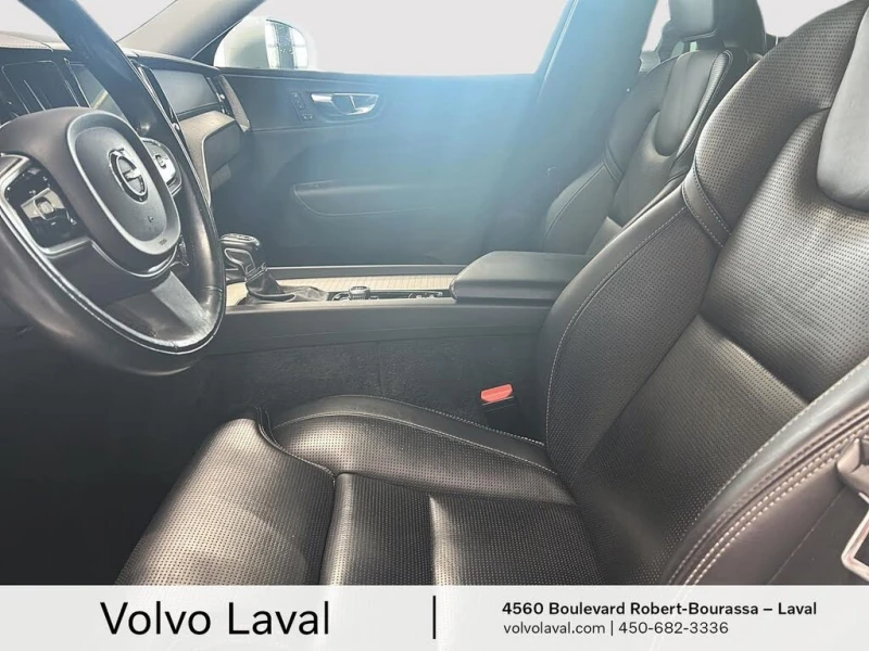 Volvo XC60 T6 Inscription PANO* CAM* ОБДУХВАНЕ* BLINDSPOT* , снимка 11 - Автомобили и джипове - 52661699