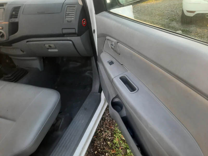 Toyota Hilux 2.5    20111  PIKAP, снимка 5 - Автомобили и джипове - 52710971