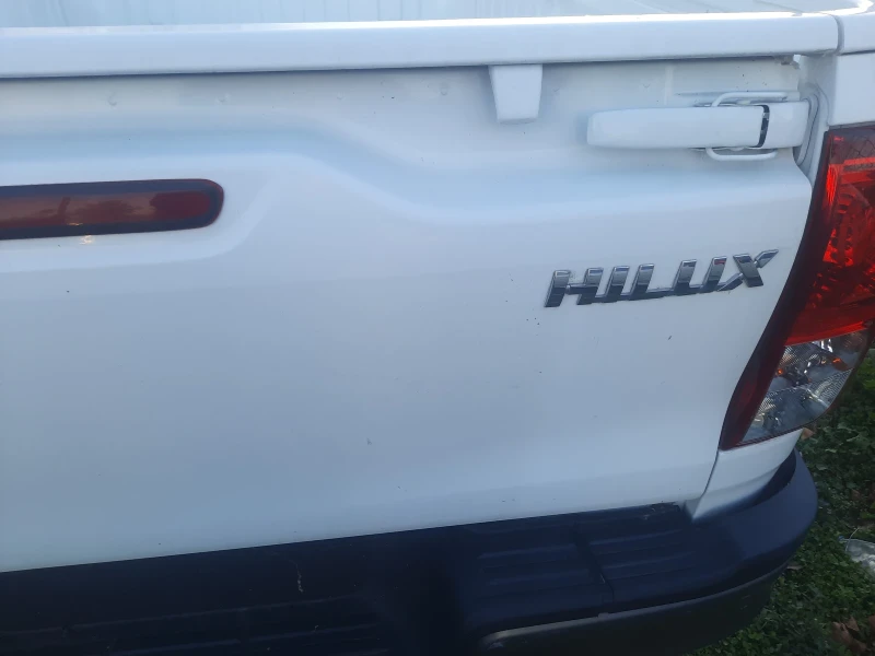 Toyota Hilux 2.5    20111  PIKAP, снимка 7 - Автомобили и джипове - 52710971