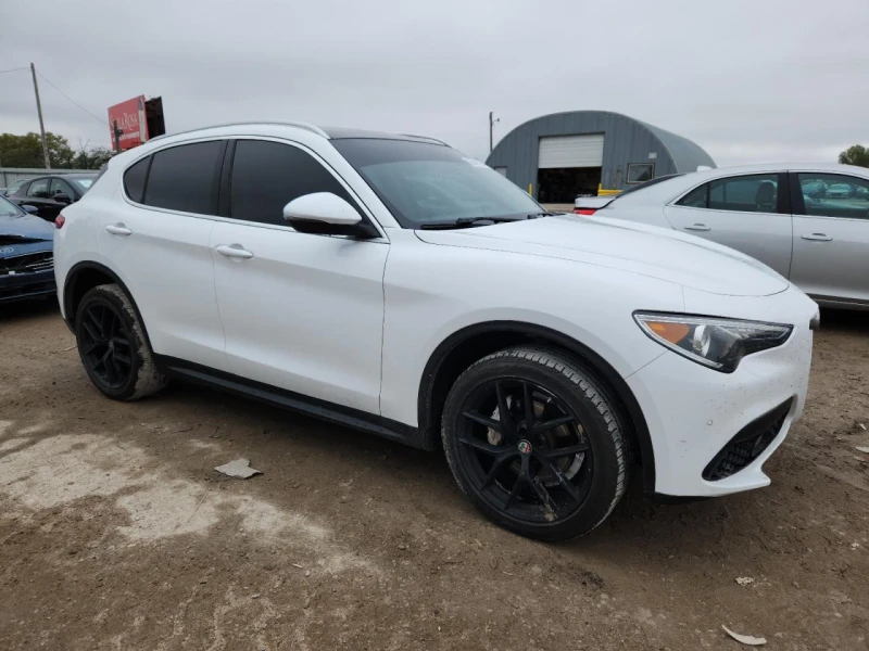Alfa Romeo Stelvio TI* AWD* , снимка 3 - Автомобили и джипове - 53310057