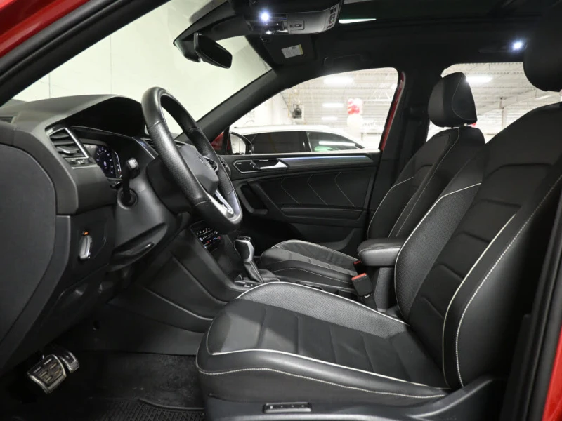 VW Tiguan Highline R-Line 4Motion, снимка 6 - Автомобили и джипове - 53506365