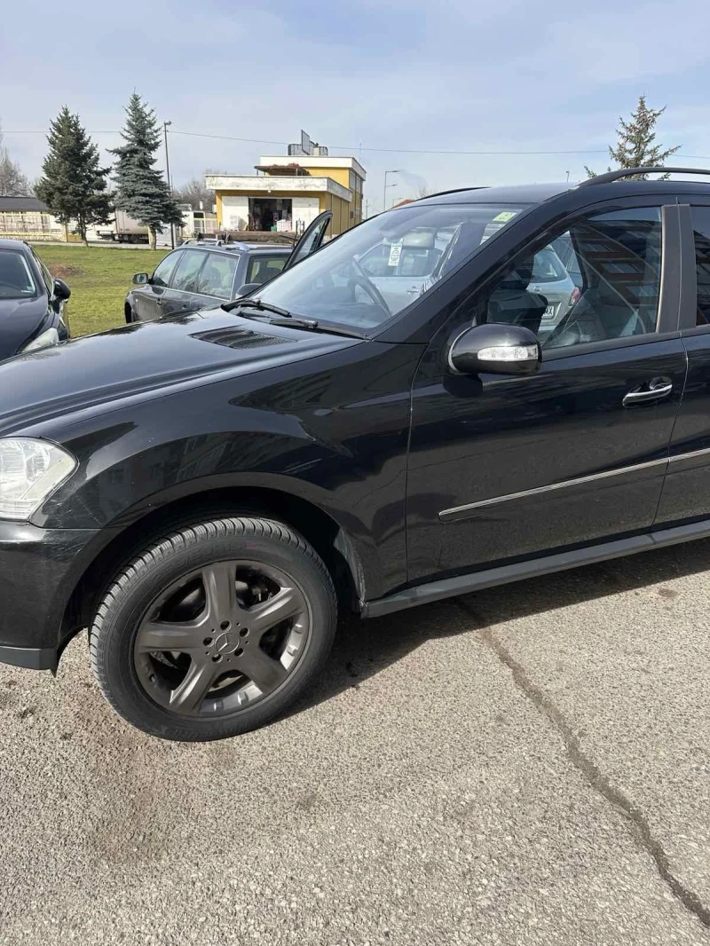 Mercedes-Benz ML 280 На пружини, с чисто нови зимни гуми., снимка 6 - Автомобили и джипове - 53540014