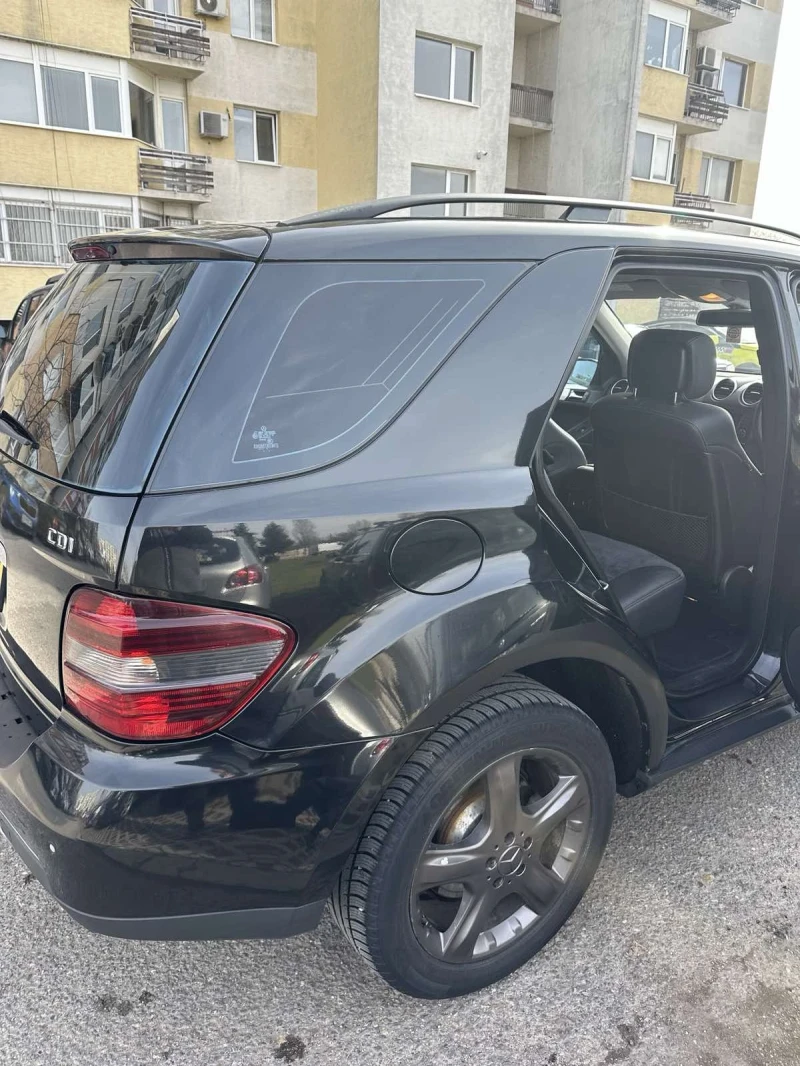 Mercedes-Benz ML 280 На пружини, с чисто нови зимни гуми., снимка 4 - Автомобили и джипове - 53540014