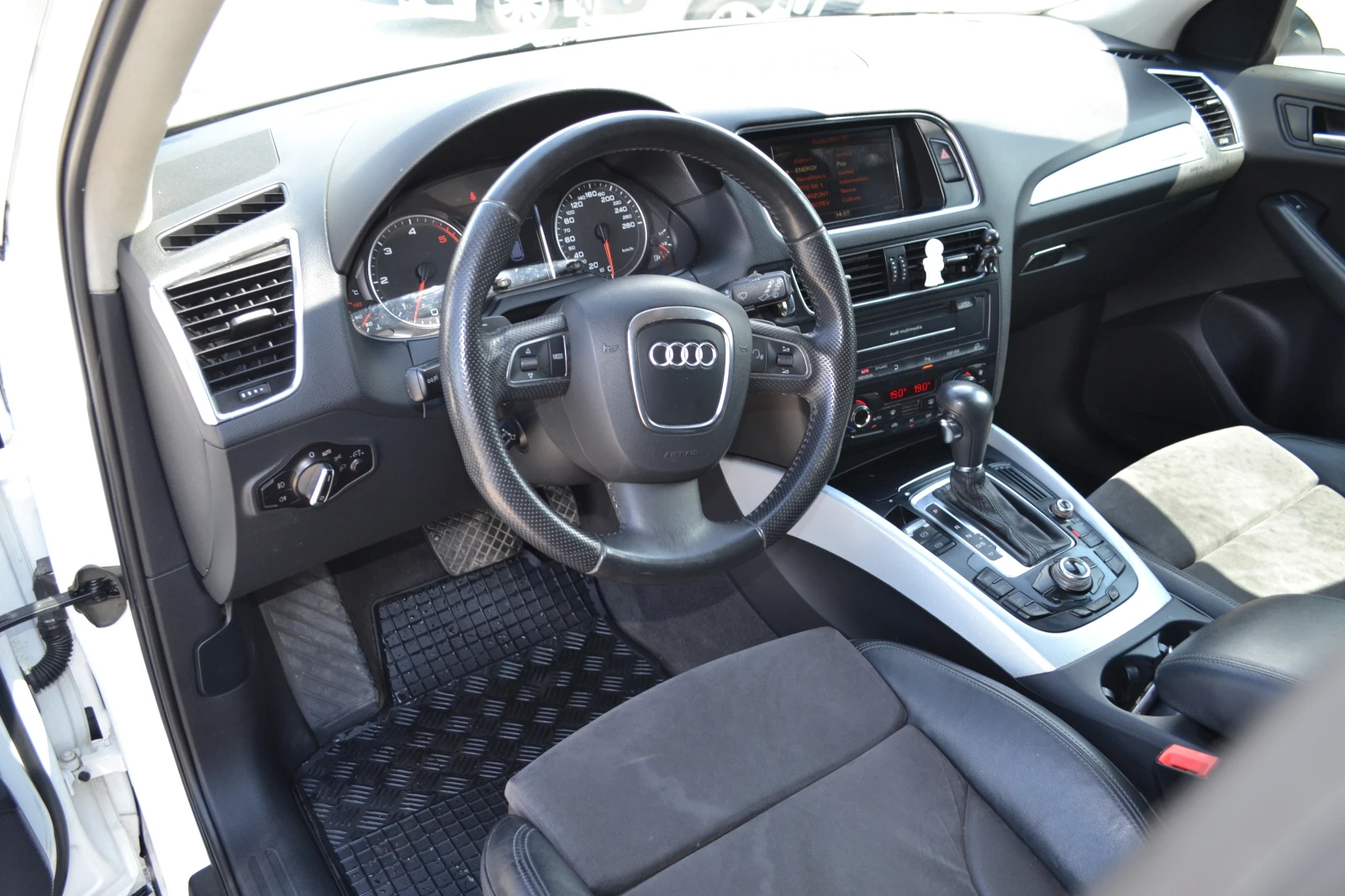 Audi Q5 3.0TDI-TOP - изображение 8